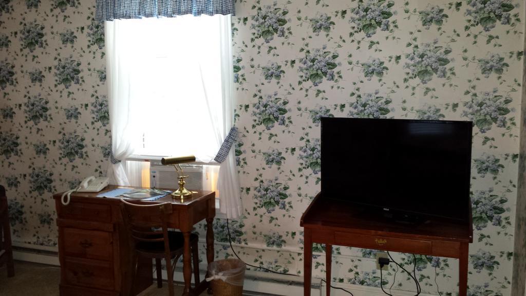 The Country Inn Of Berkeley Springs Δωμάτιο φωτογραφία